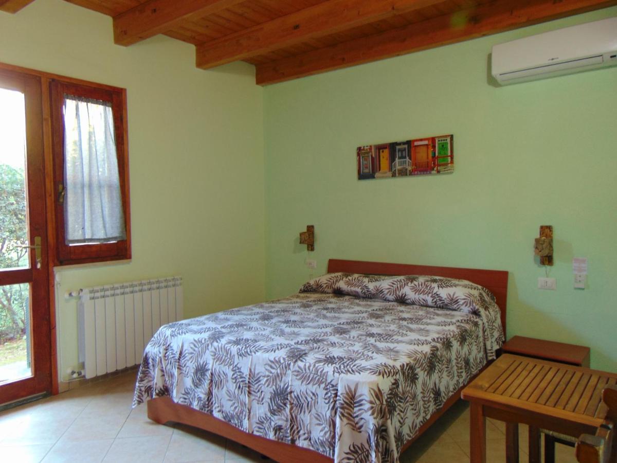 La Contea Bed & Breakfast Sant'Anna Arresi Bagian luar foto