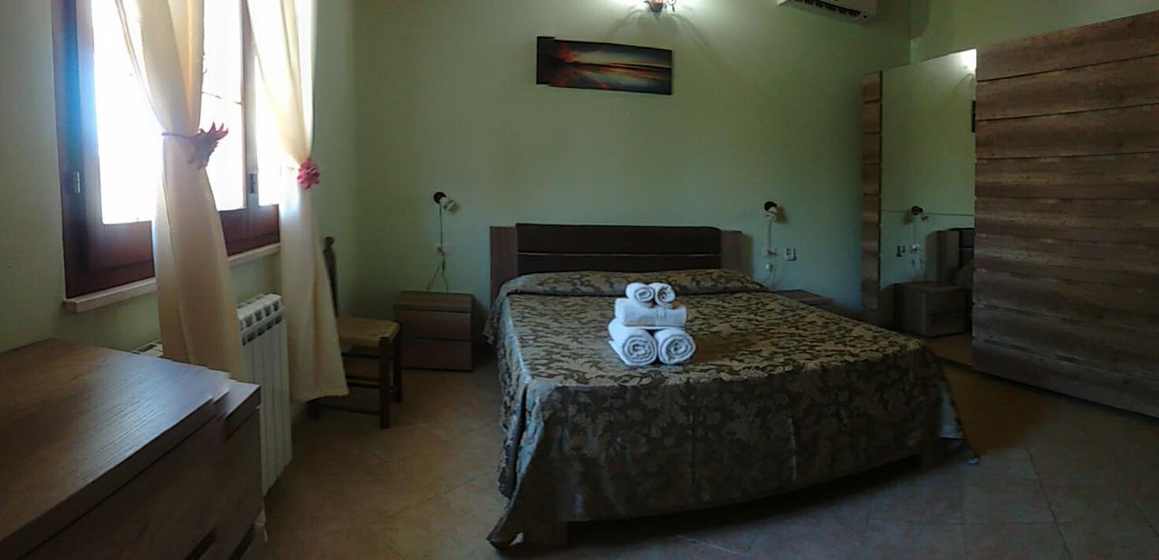 La Contea Bed & Breakfast Sant'Anna Arresi Bagian luar foto
